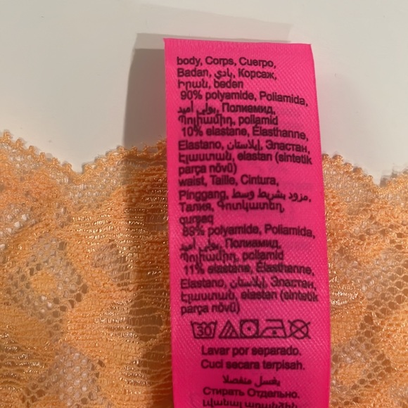 Lace extra large, La Senza panties, 4 for $20 - Picture 6 of 7